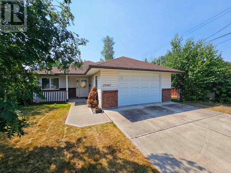 2045 6th Avenue, Prince George