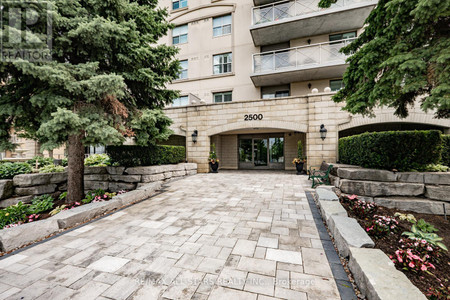 205 2500 Rutherford Road, Vaughan