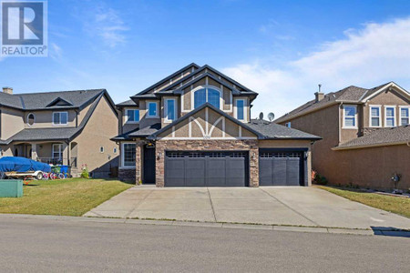 208 East Lakeview Place, Chestermere