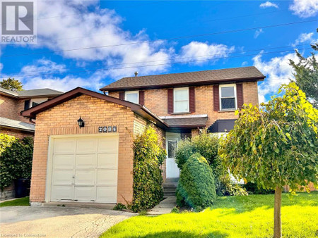 2084 Hunt Crescent, Burlington