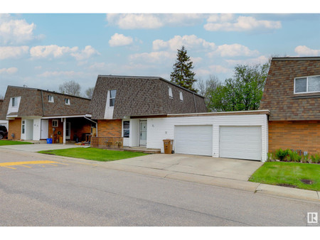 21 Greenfield Es, St Albert