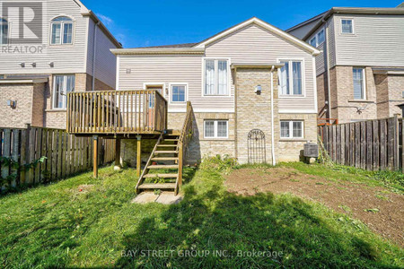 21 Loughlin Hill Crescent, Ajax Central East