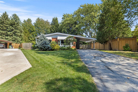 21 Moonglow Place, Dundas