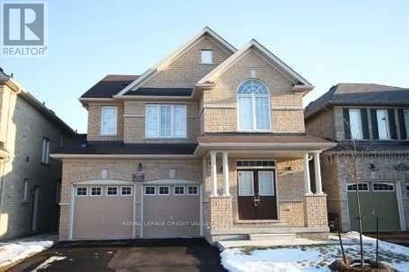 21 Newington Crescent, Brampton Bram East