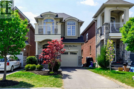 21 Robert Green Cres, Vaughan