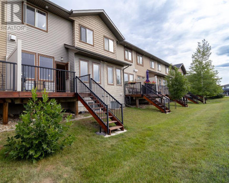 211 413 River Avenue, Cochrane