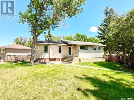 211 Ash Drive, Weyburn