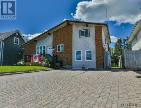 211 Dixon St, Timmins