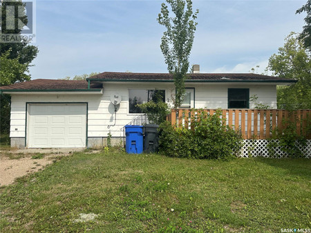 211 Roslyn Avenue, Canora