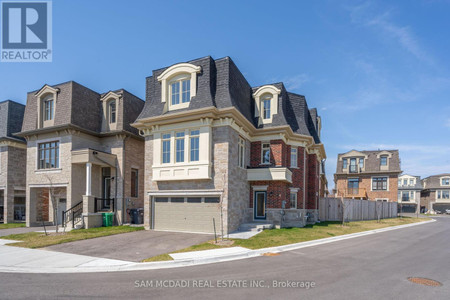 2110 Royal Gala Circle, Mississauga