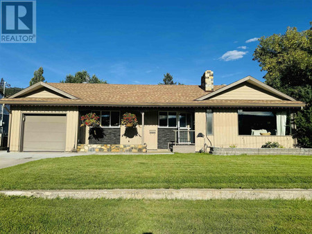 212 N 4th Avenue, Williams Lake