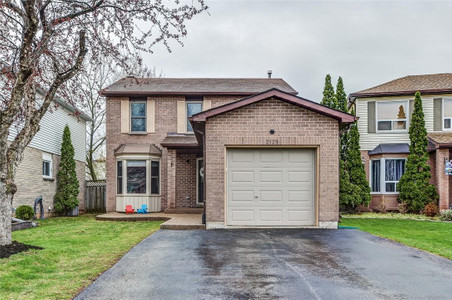 2129 Hunt Crescent, Burlington