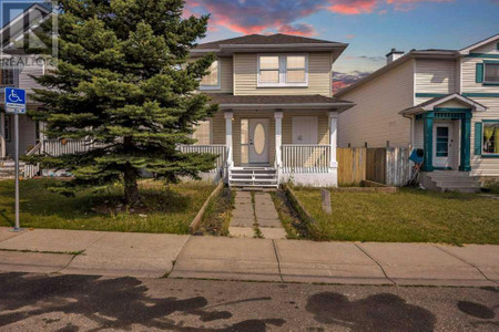 215 Coral Springs Circle Ne, Calgary