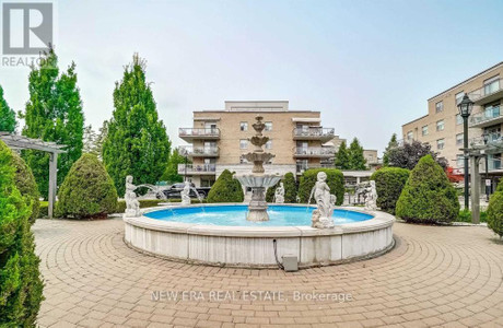 218 2502 Rutherford Road, Vaughan Maple