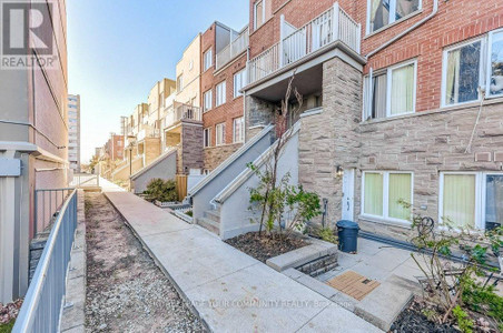 218 5 Richgrove Drive, Toronto