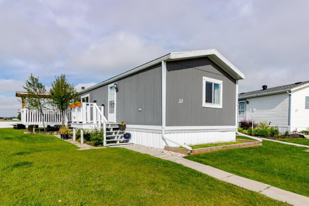 22 900 Ross Street, Crossfield