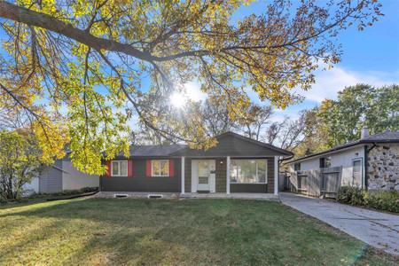 22 Thornhill Bay, Winnipeg