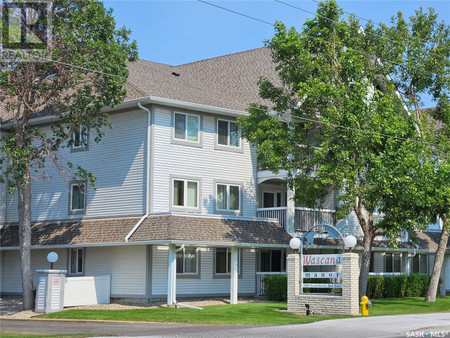 220 960 Assiniboine Avenue, Regina