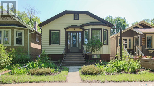 2221 Elphinstone Street, Regina