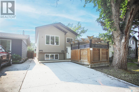 Bedroom - 2226 St Patrick Avenue, Saskatoon, SK S7M0K6 Photo 1