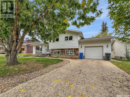 2228 Douglas Avenue, North Battleford