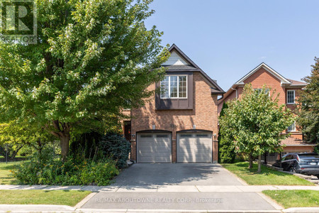 2244 Chickadee Crescent, Oakville West Oak Trails