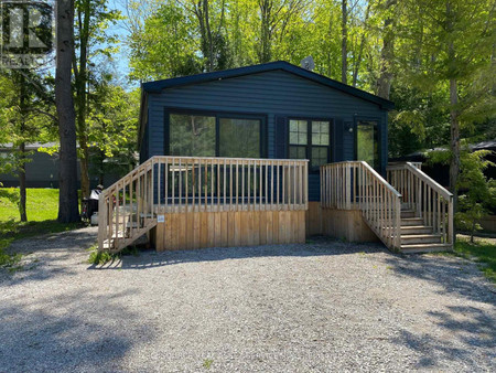 225 1082 Shamrock Marina Road, Gravenhurst