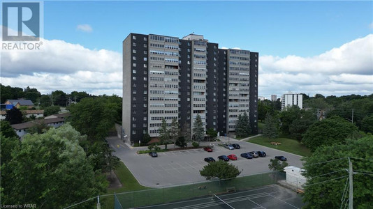 225 Harvard Place Unit 912, Waterloo