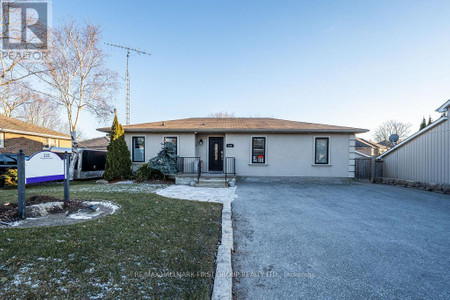 225 King Avenue E, Clarington Newcastle