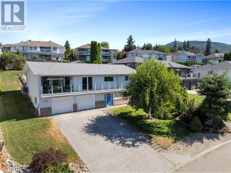 2250 3 Avenue Se, Salmon Arm