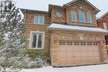 2252 Stillmeadow Road, Oakville West Oak Trails