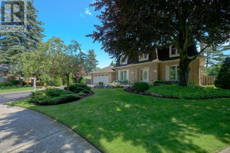 2262 Bonnylyn Court, Oakville