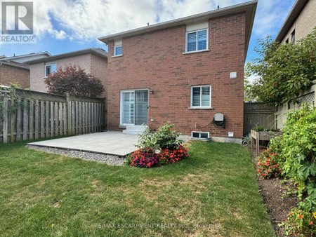 2263 Elmside Crescent, Burlington Orchard