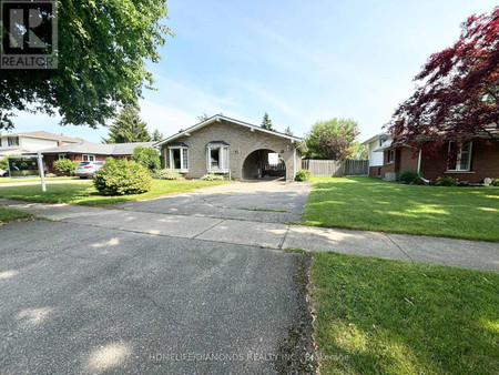 23 Glenayr Place, Welland