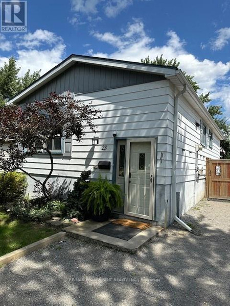 23 Lamb Court, Hamilton Lisgar