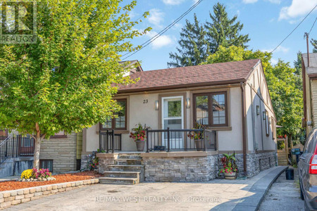 23 Mack Avenue, Toronto Oakridge