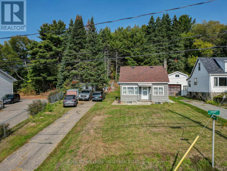 23 Snow Road, Bancroft