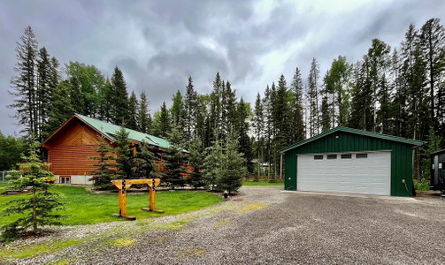 235 5241 Township Road 325 A, Sundre