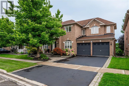 2366 Valleyridge Drive, Oakville