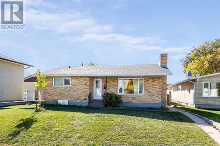 2371 24 Street Se, Medicine Hat