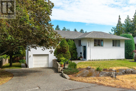 2405 Alpine Cres, Saanich