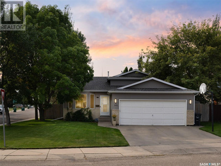 242 Wickenden Crescent, Saskatoon