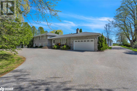 2449 Old Second Road N, Elmvale