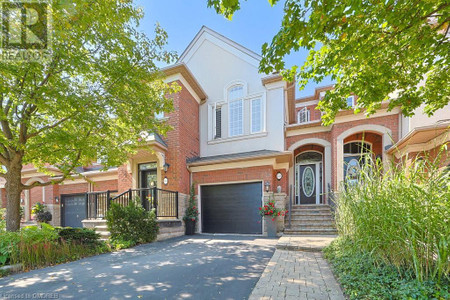 246 Tawny Crescent, Oakville