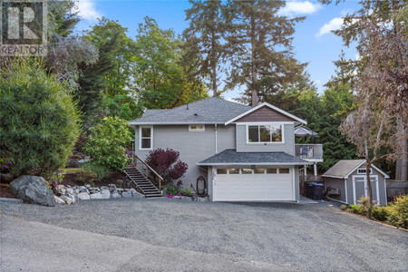 2496 Schirra Dr, Nanoose Bay