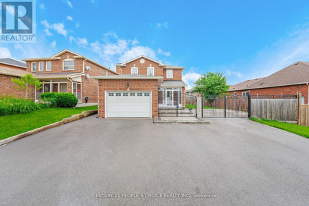 25 Links Road, Vaughan Maple