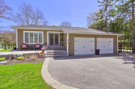 253 Knox Rd E, Wasaga Beach