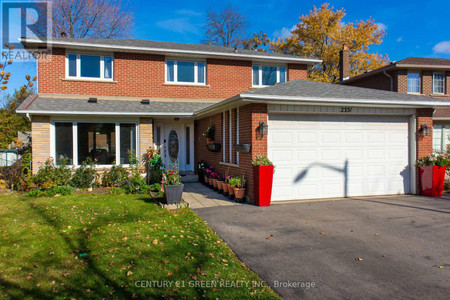 2551 Birch Crescent, Mississauga