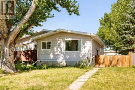 257 Columbia Boulevard W, Lethbridge