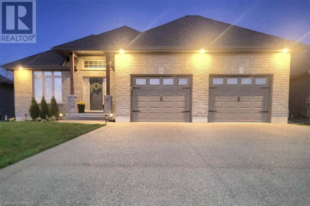 26 Magnolia Drive, Port Dover